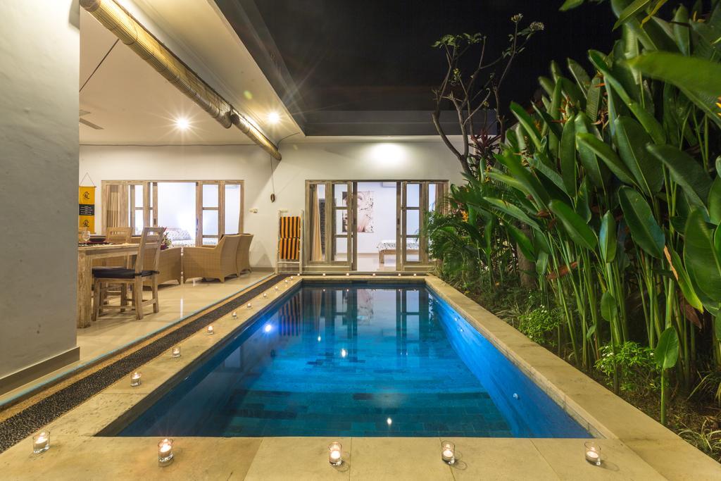 Castro Villa Seminyak Exterior foto