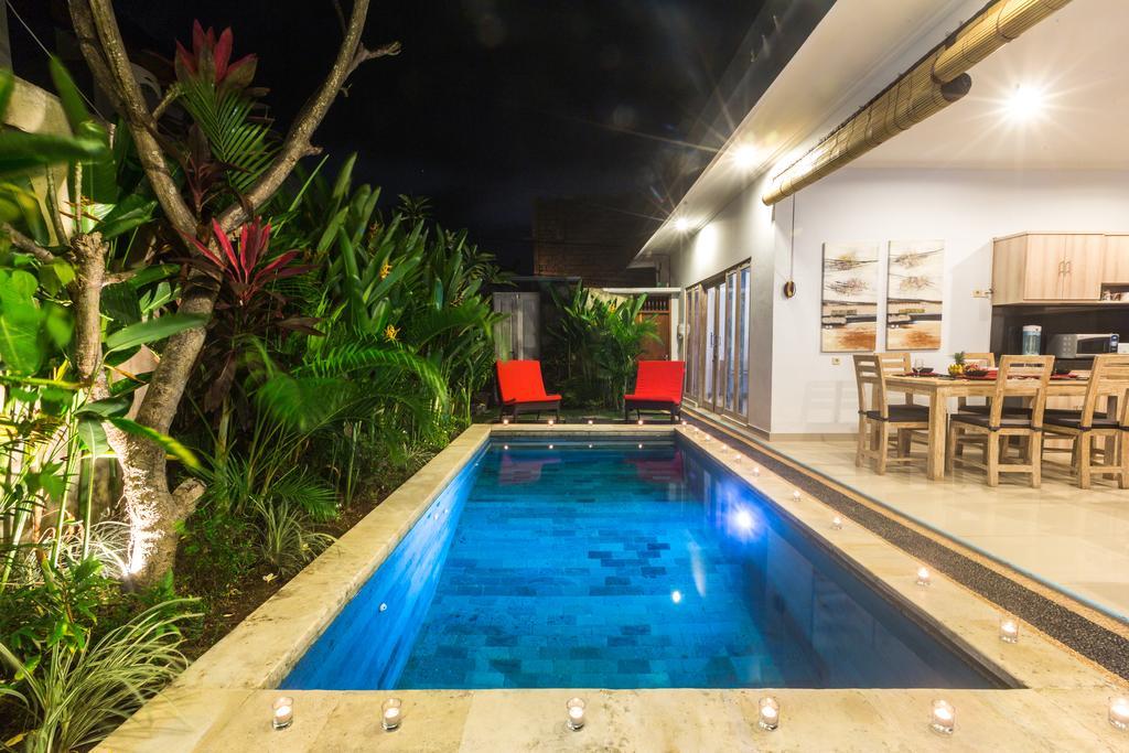 Castro Villa Seminyak Exterior foto